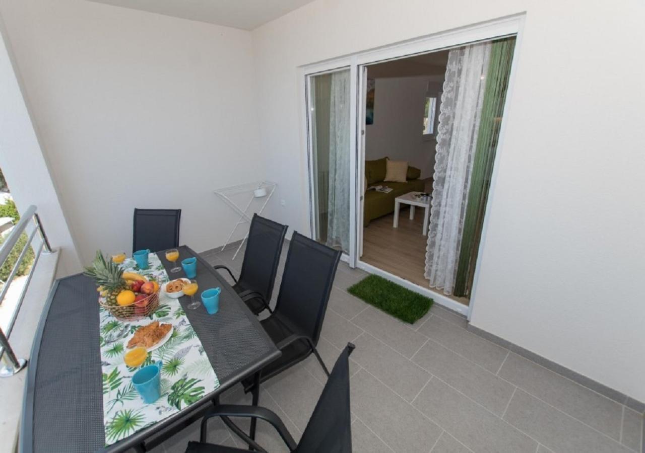 Seaview Apartments Oscar ماكارسكا المظهر الخارجي الصورة