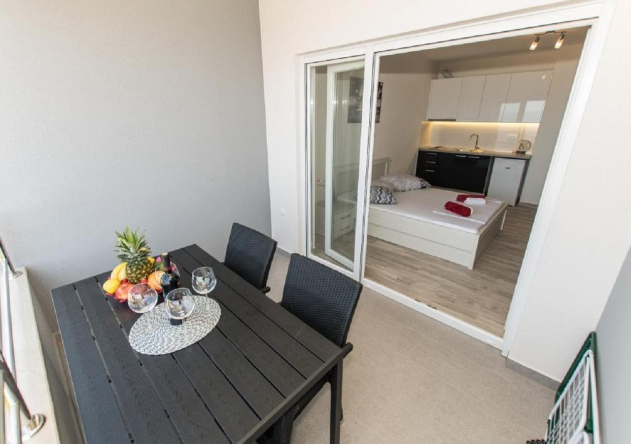 Seaview Apartments Oscar ماكارسكا المظهر الخارجي الصورة