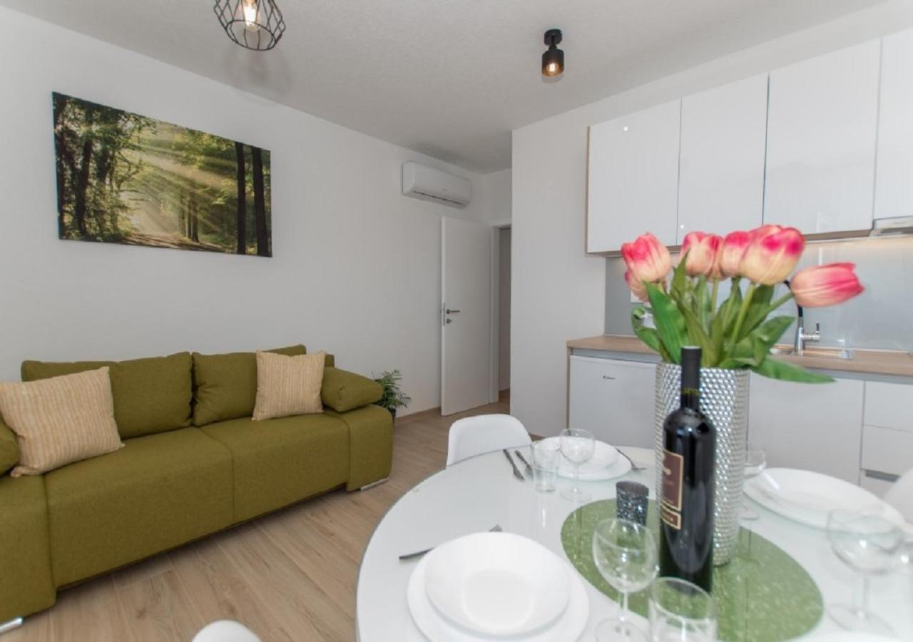 Seaview Apartments Oscar ماكارسكا المظهر الخارجي الصورة