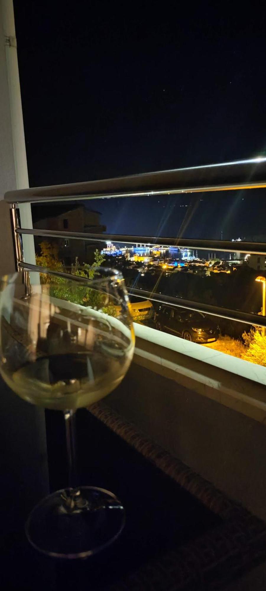 Seaview Apartments Oscar ماكارسكا المظهر الخارجي الصورة